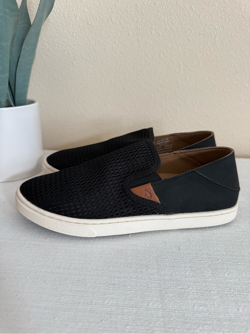 Olukai Pehuea Black Mesh Slip-On Casual Sneakers